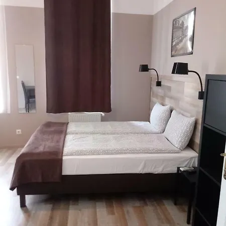 Gasthuis Promenade Panzio 3*