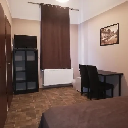 Promenade Panzio בית הארחה 3*