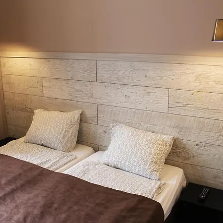 Promenade Panzio 3* Miszkolc