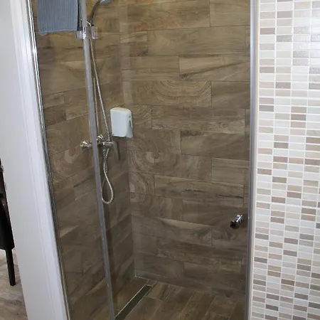 Promenade Panzio Bed & Breakfast 2*