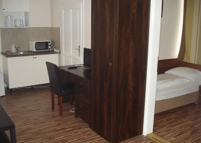 Гостевой дом Promenade Panzio Мишкольц