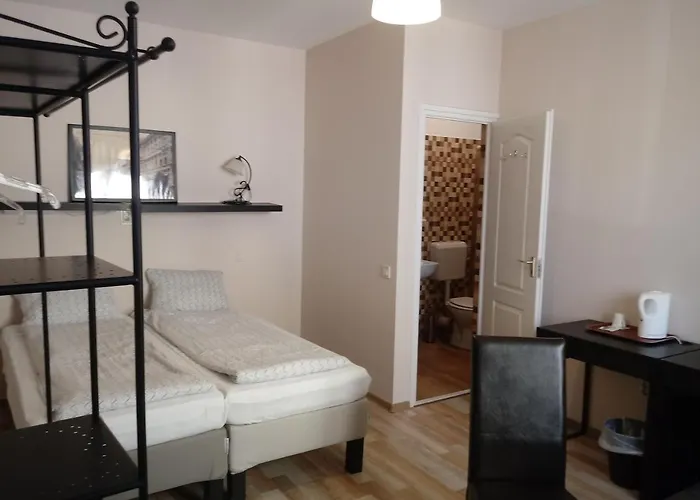 Promenade Panzio 3* Мишкольц