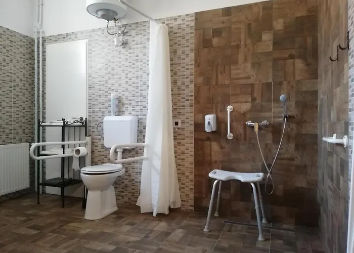 Promenade Panzio 3*